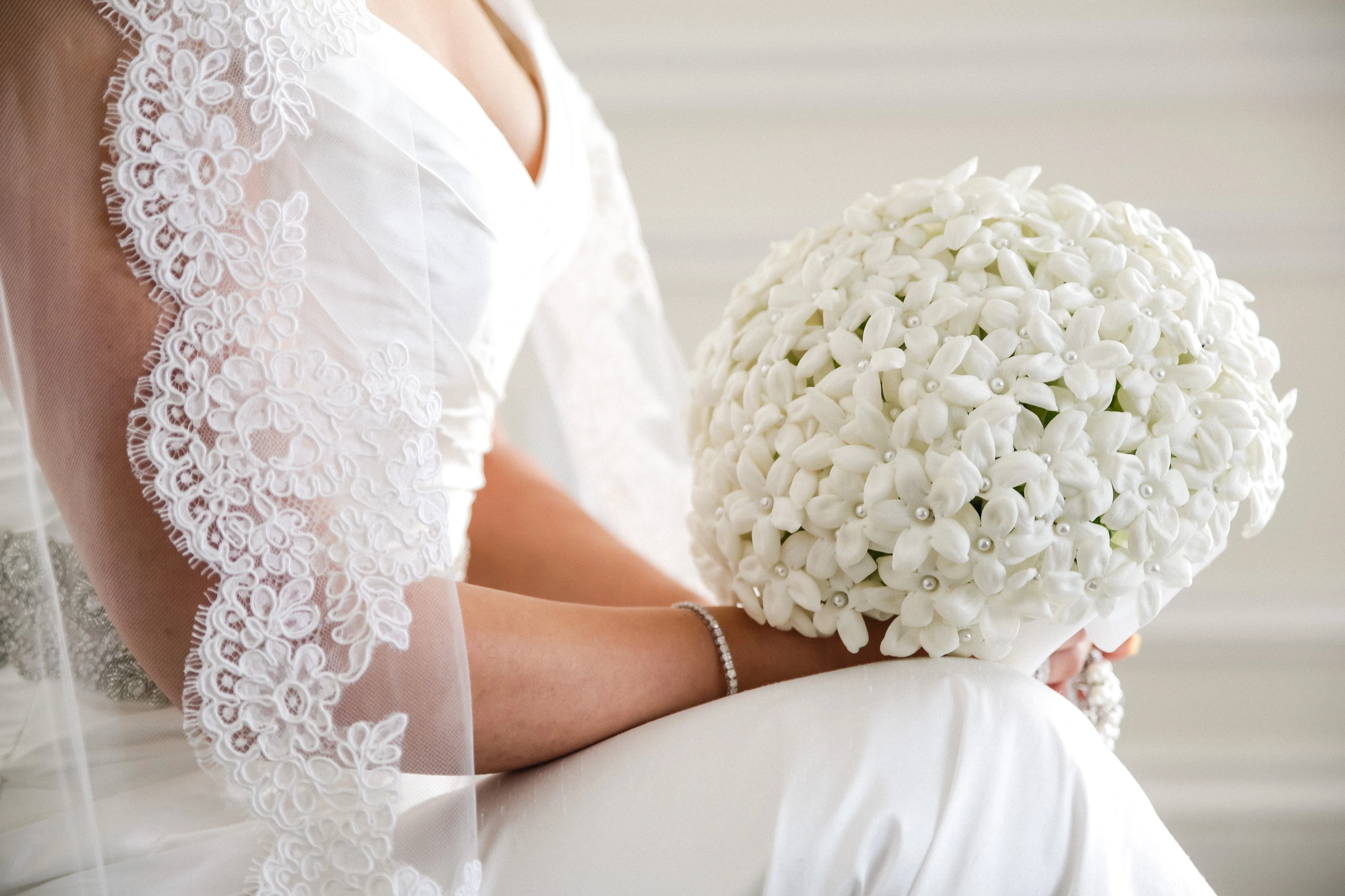 Persian Wedding Photography, Bride and Wedding Bouquet